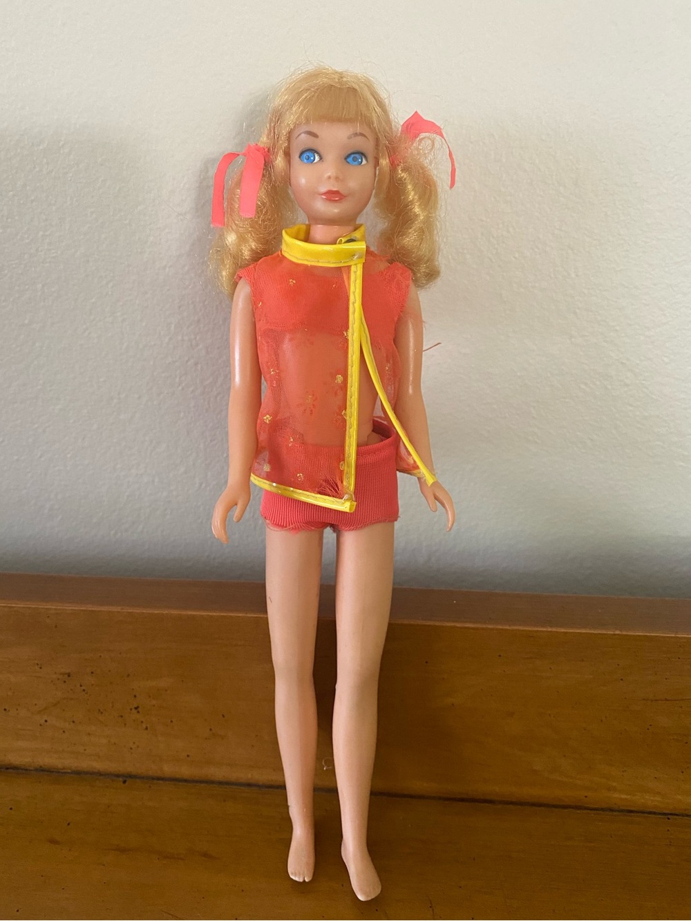 Skipper Barbie Doll Vintage Blonde Twist 'N Turn Sausage Curl Skipper Doll